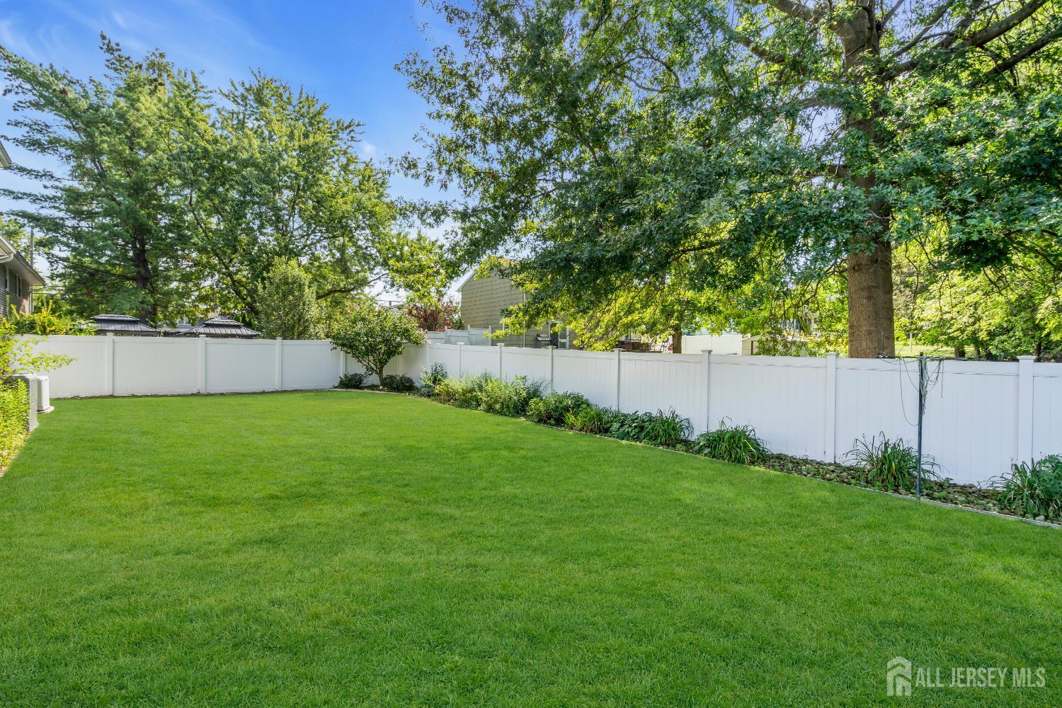 South Plainfield, New Jersey, 07080, United States, 3 Bedrooms Bedrooms, ,3 BathroomsBathrooms,Residential,For Sale,1939790