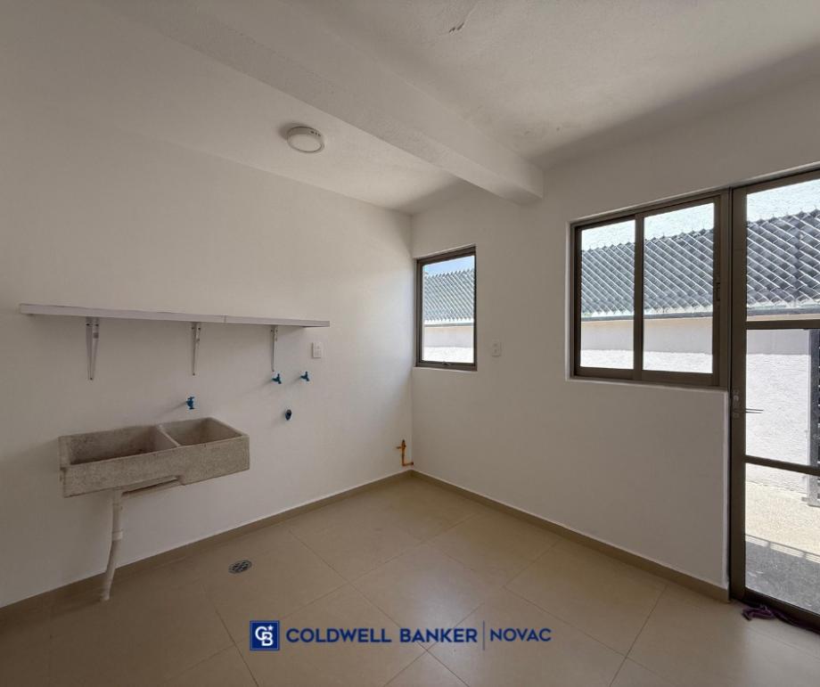 Atizapán de Zaragoza, Estado de méxico, 52936, Mexico, 4 Bedrooms Bedrooms, ,4 BathroomsBathrooms,Residential,For Sale,1770960