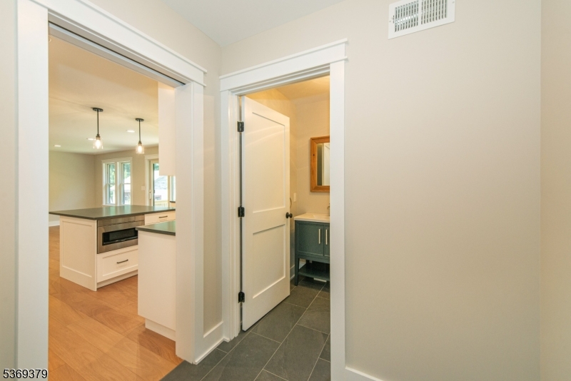 Essex Fells Twp., New Jersey, 07021, United States, 4 Bedrooms Bedrooms, ,4 BathroomsBathrooms,Residential,For Sale,1885303