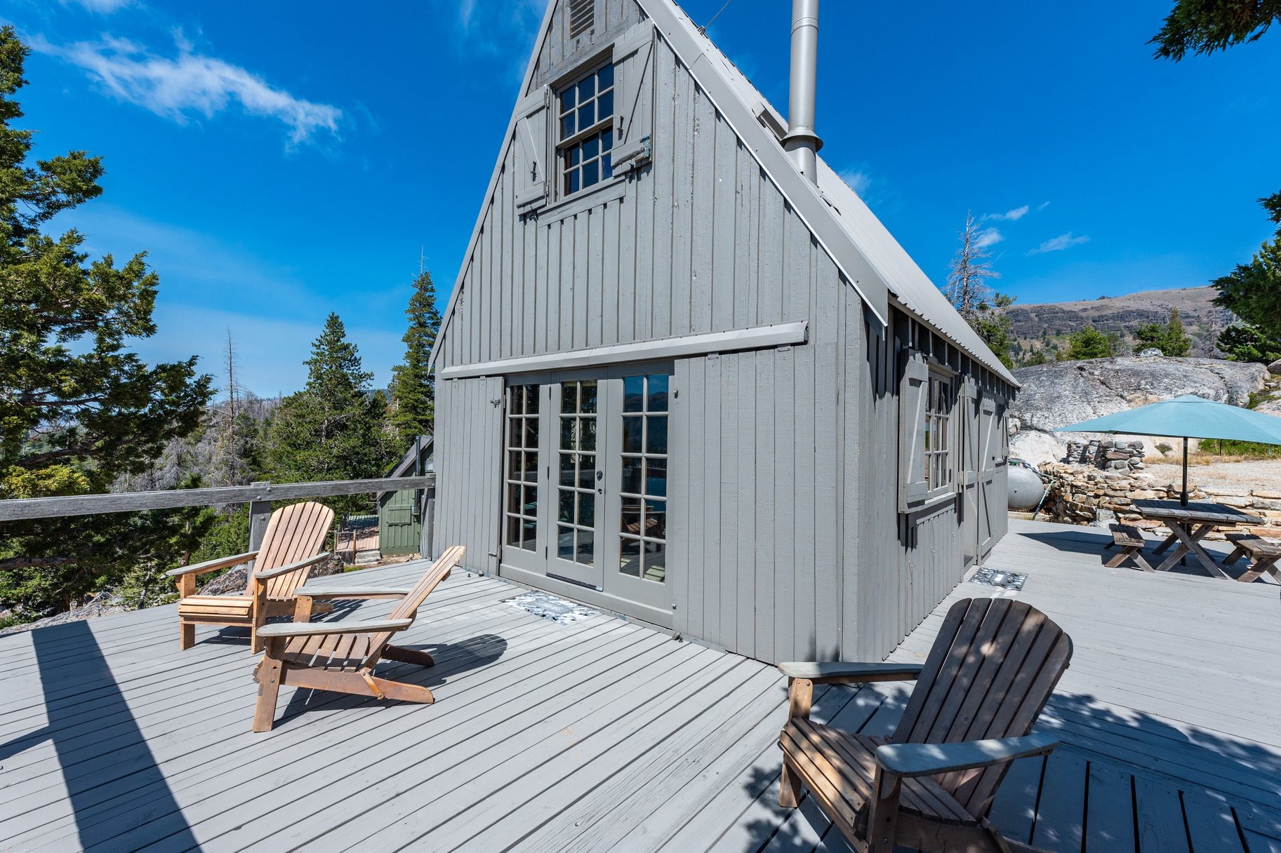  The Juniper Cabin: A Wild Invitation to See the World Differently - 物件實景