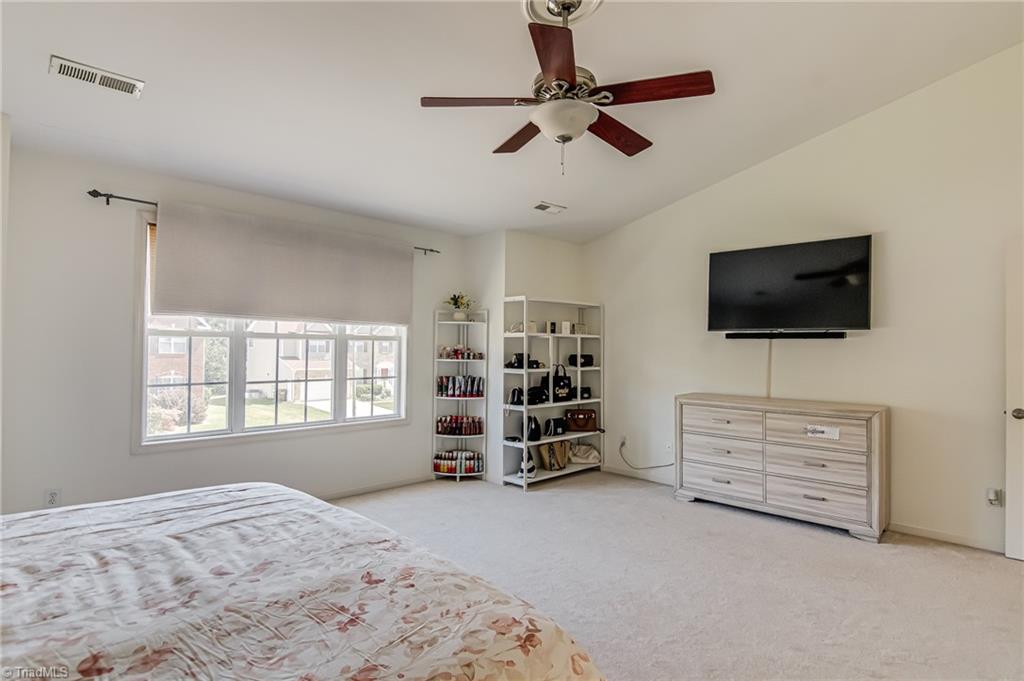 High Point, North Carolina, 27265, United States, 4 Bedrooms Bedrooms, ,3 BathroomsBathrooms,Residential,For Sale,1948916