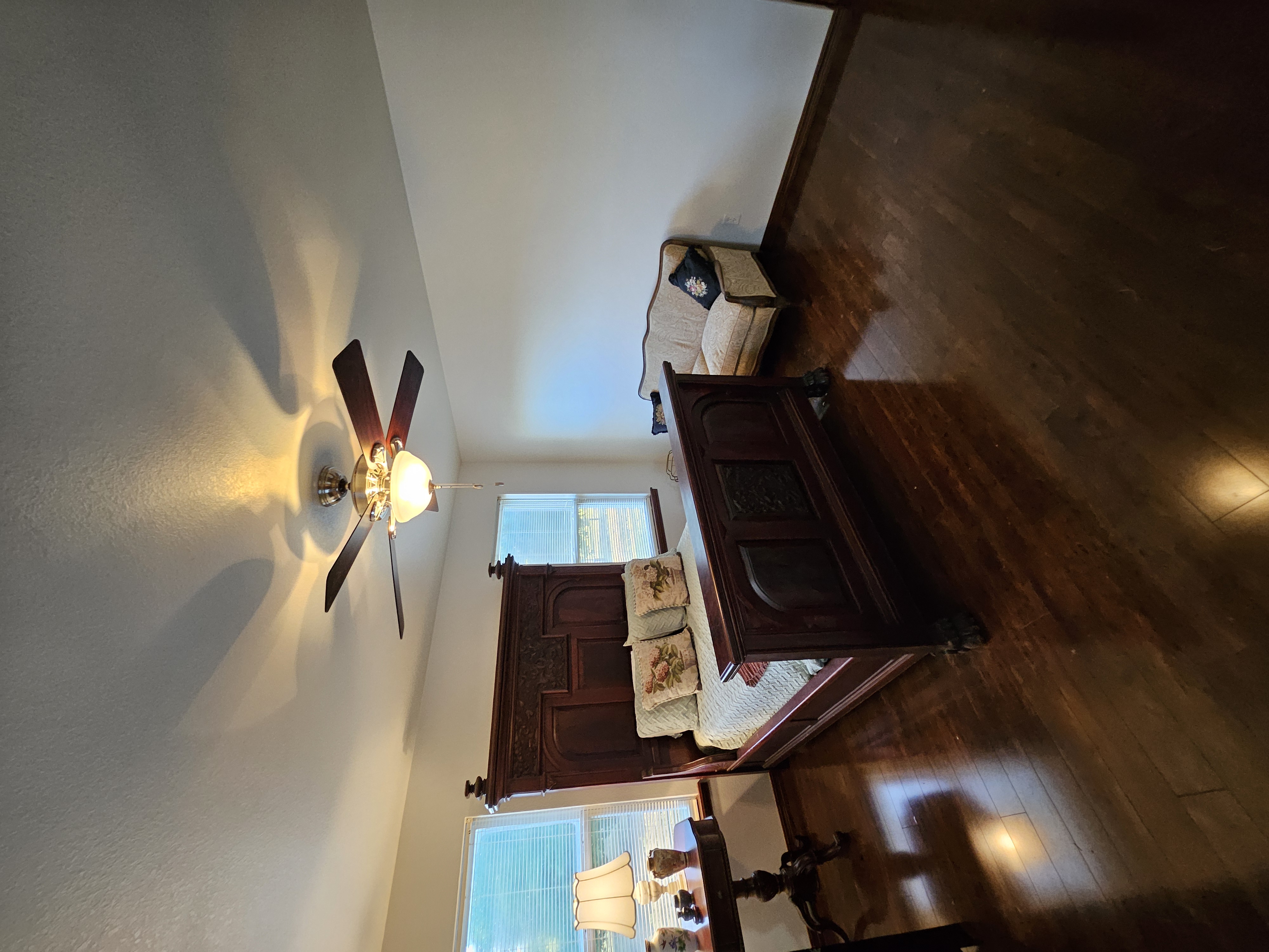 Pierce City, Missouri, 65723, United States, 5 Bedrooms Bedrooms, ,3 BathroomsBathrooms,Residential,For Sale,1975319