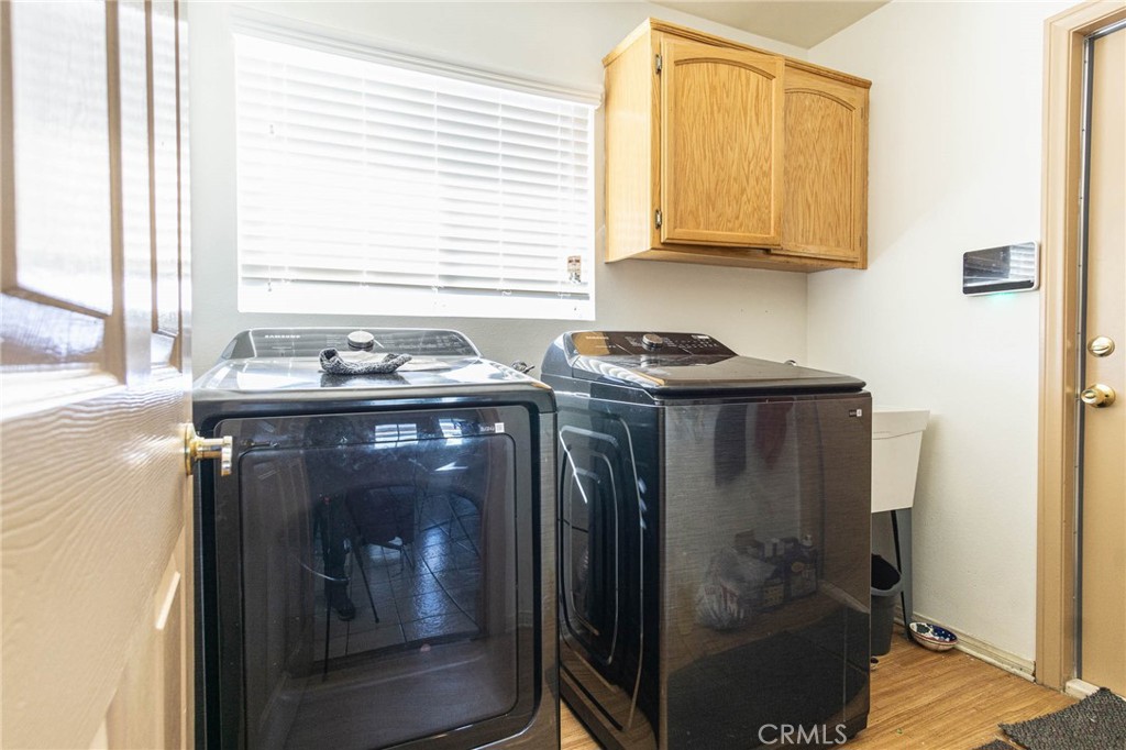 Apple Valley, California, 92308, United States, 4 Bedrooms Bedrooms, ,2 BathroomsBathrooms,Residential,For Sale,1974217