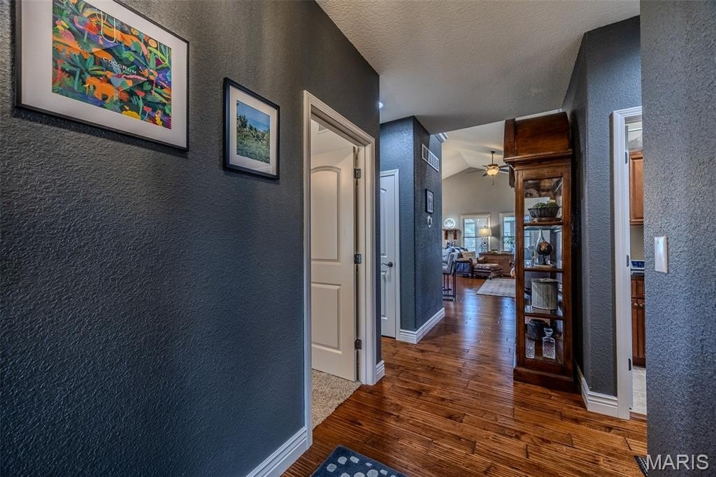 Camdenton, Missouri, 65020, United States, 3 Bedrooms Bedrooms, ,3 BathroomsBathrooms,Residential,For Sale,1989945