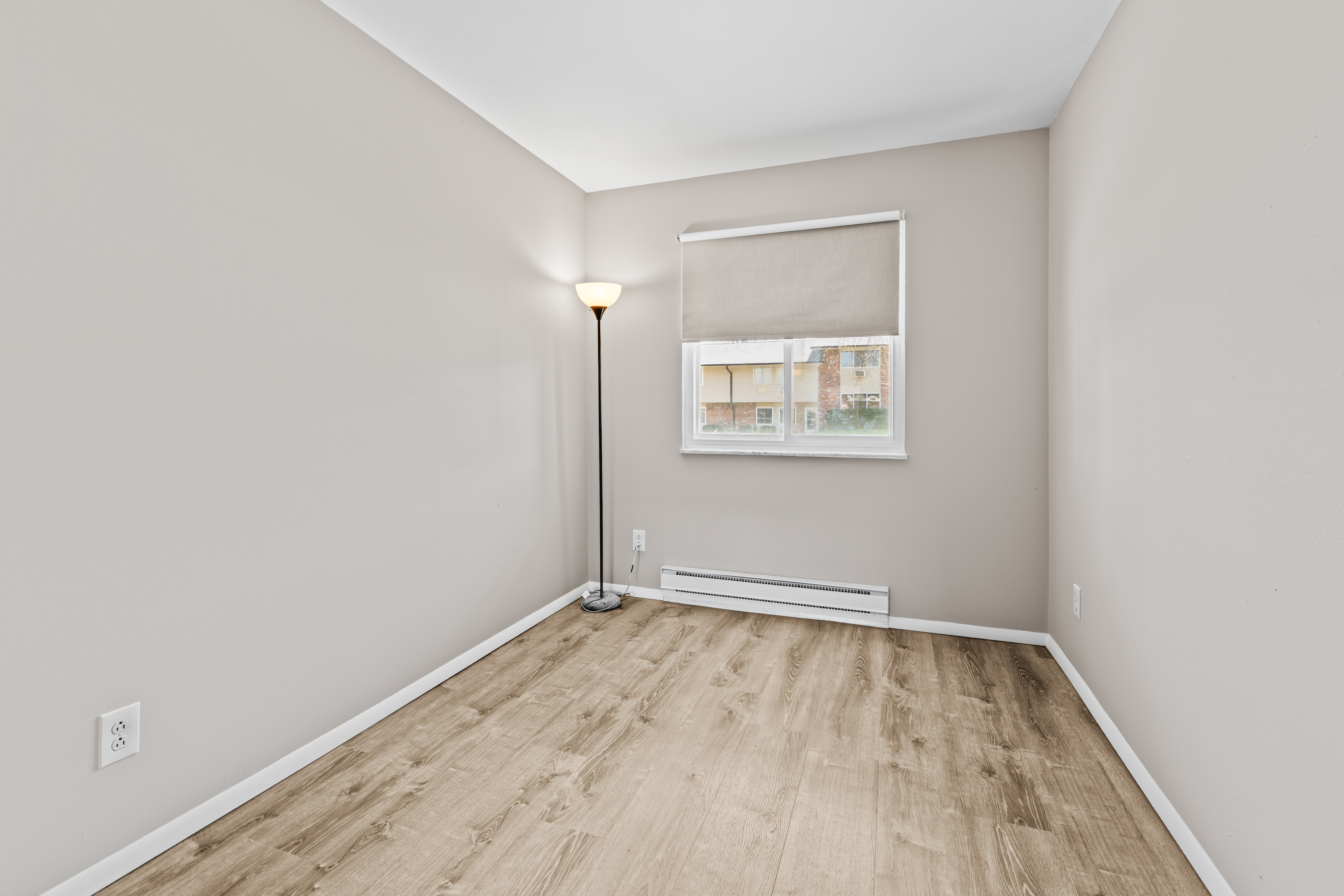  Move-In Ready Ground-Floor Condo in Mehlville School District - 物件實景