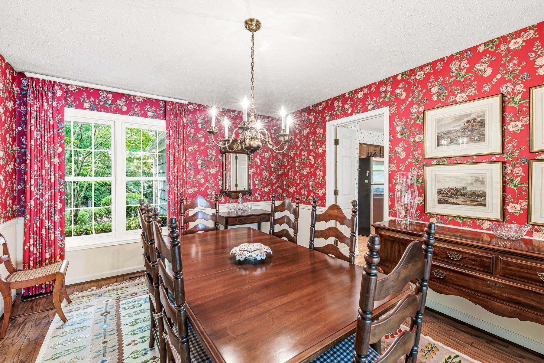  Beautifully Maintained Waterfront Home with Breathtaking Views - 物件實景