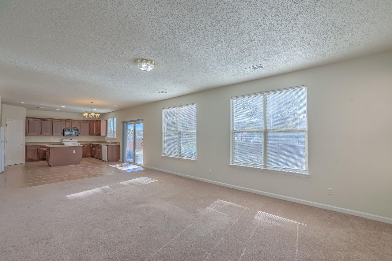 Rio Rancho, New Mexico, 87124, United States, 4 Bedrooms Bedrooms, ,3 BathroomsBathrooms,Residential,For Sale,1987621