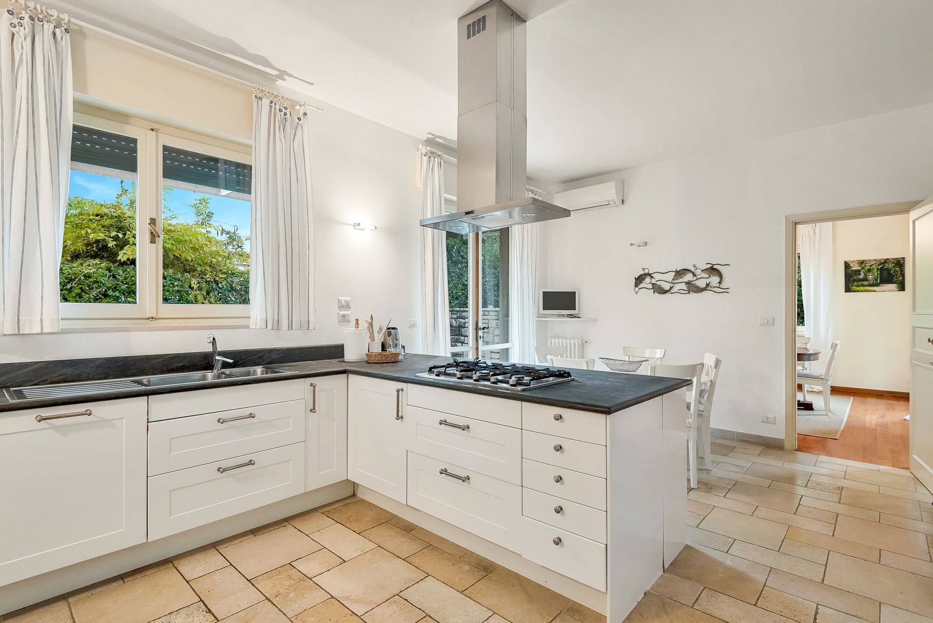 via solferino, Forte dei Marmi, Lucca, 55042, IT, 6 Bedrooms Bedrooms, ,5 BathroomsBathrooms,Residential,For Sale,via solferino,1651035