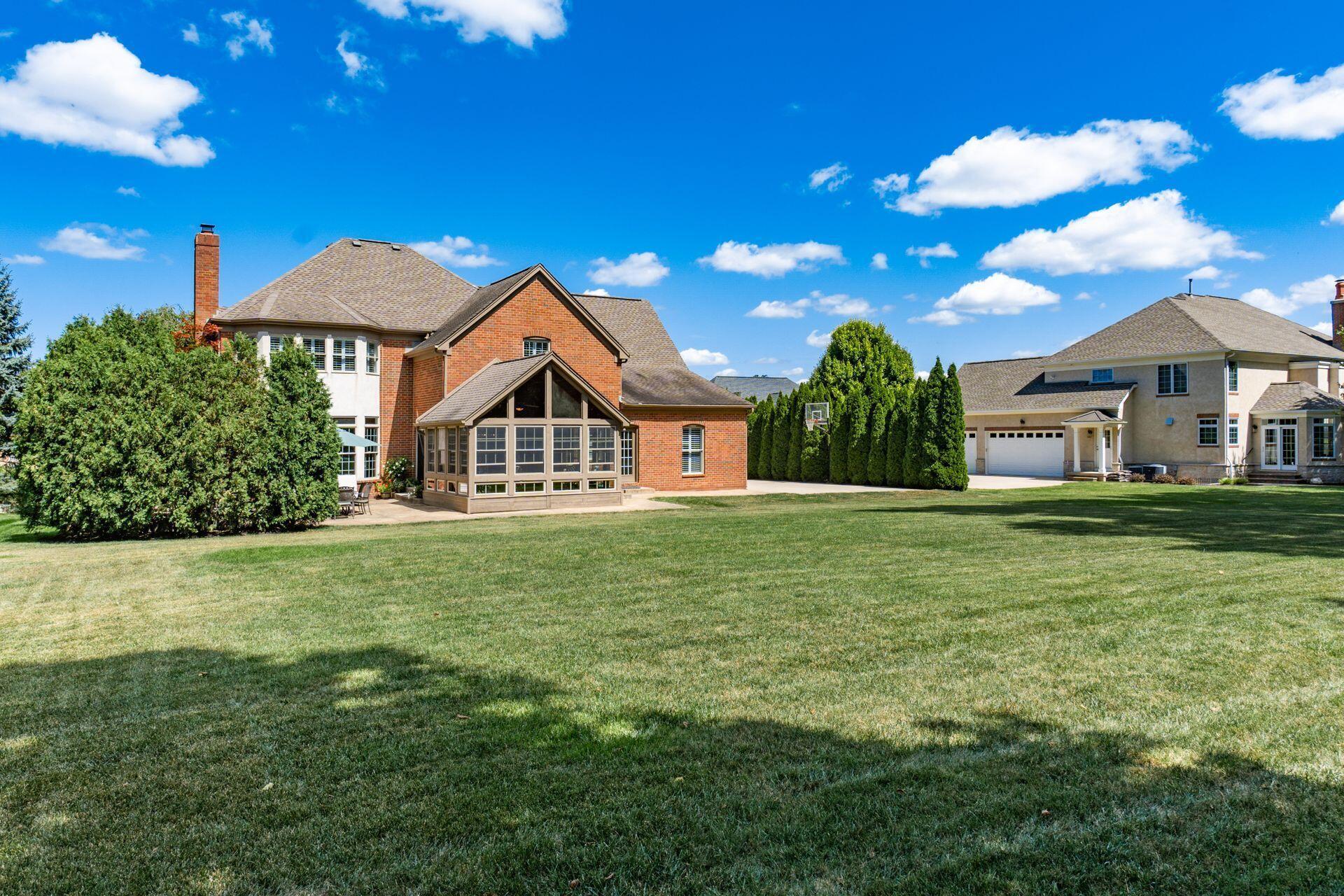 Dublin, Ohio, 43017, United States, 4 Bedrooms Bedrooms, ,5 BathroomsBathrooms,Residential,For Sale,1932782