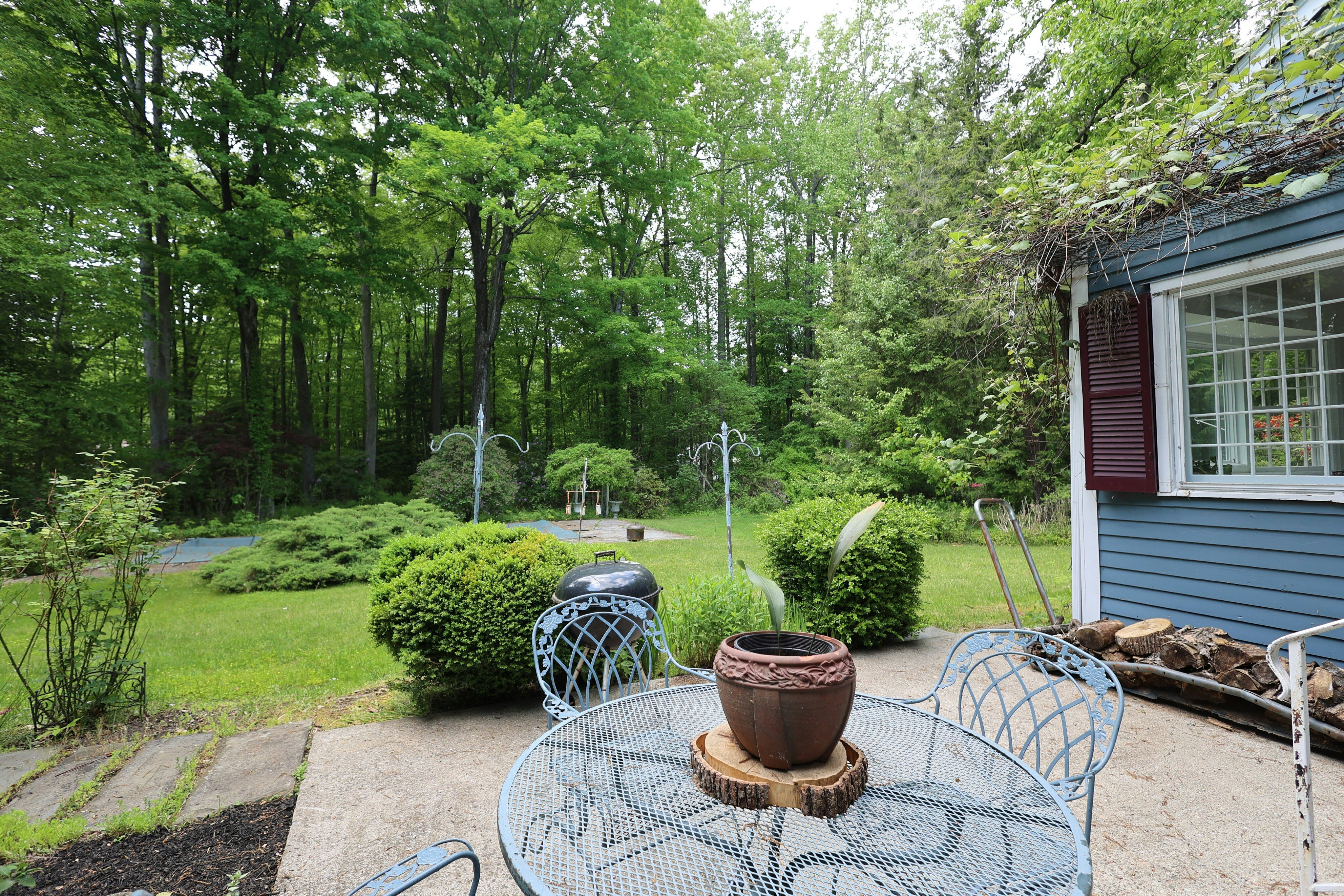  Classic New England Colonial - 物件實景