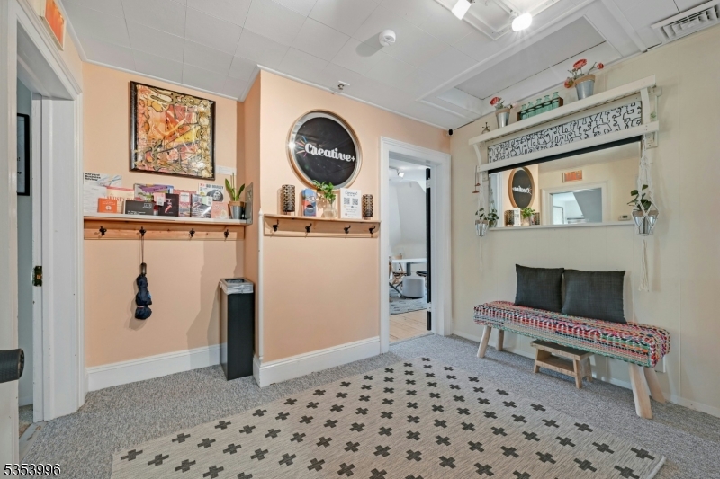 Montclair Twp., New Jersey, 07042, United States, ,Residential,For Sale,1989537