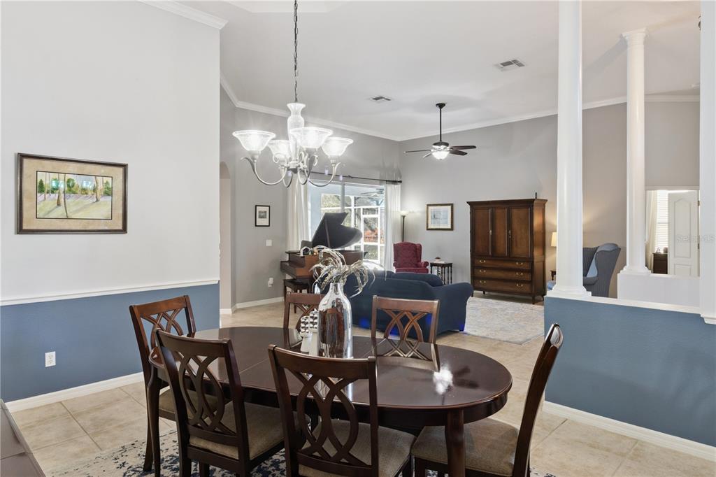 Apopka, Florida, 32712, United States, 5 Bedrooms Bedrooms, ,3 BathroomsBathrooms,Residential,For Sale,2003317