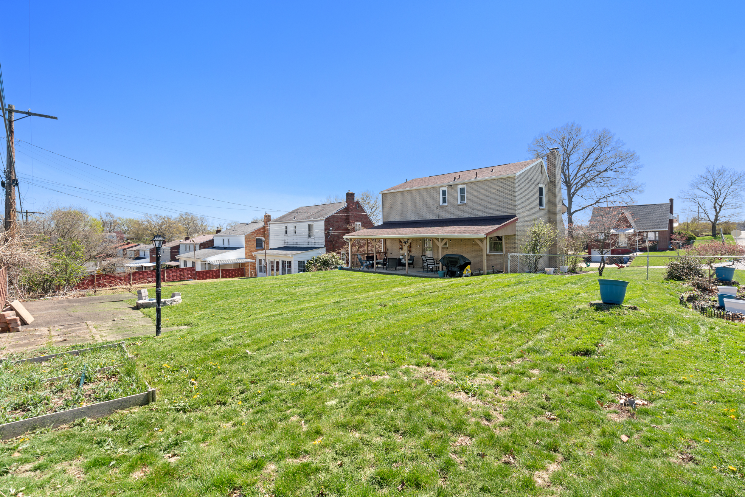  460 Jenne Drive, Pittsburgh, PA 15236 - 物件實景