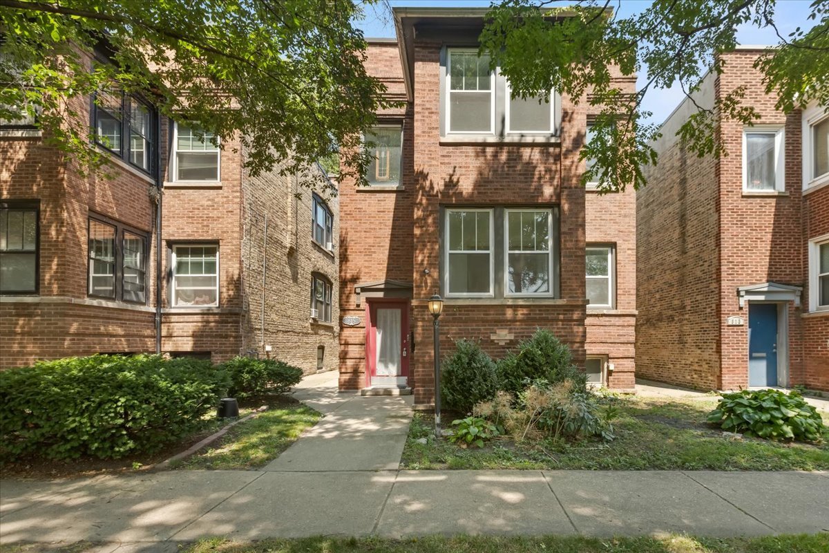 Evanston, Illinois, 60202, United States, 4 Bedrooms Bedrooms, ,Residential,For Sale,1923583