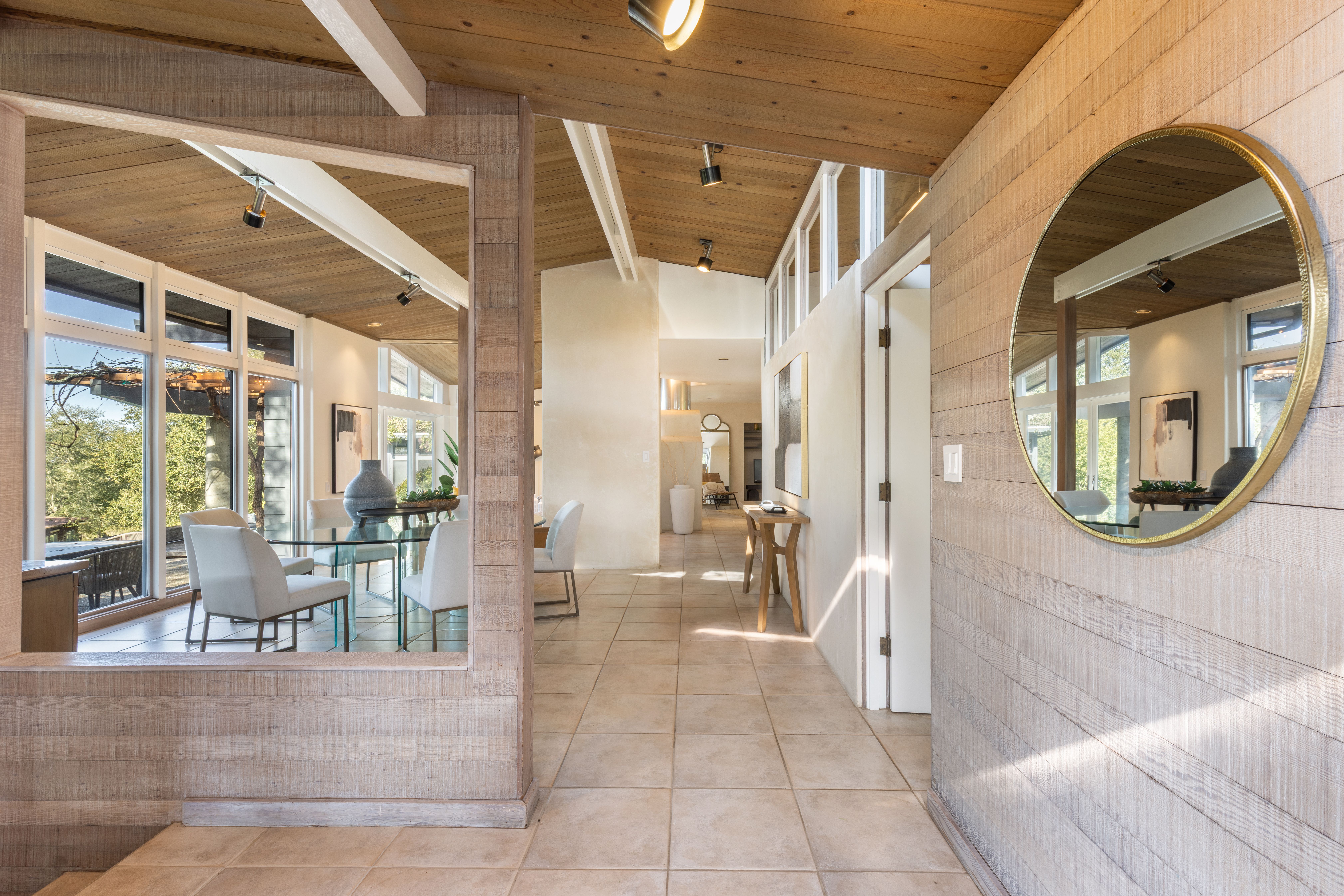  Mid-Century Contemporary Gem on 33 Acres - 物件實景