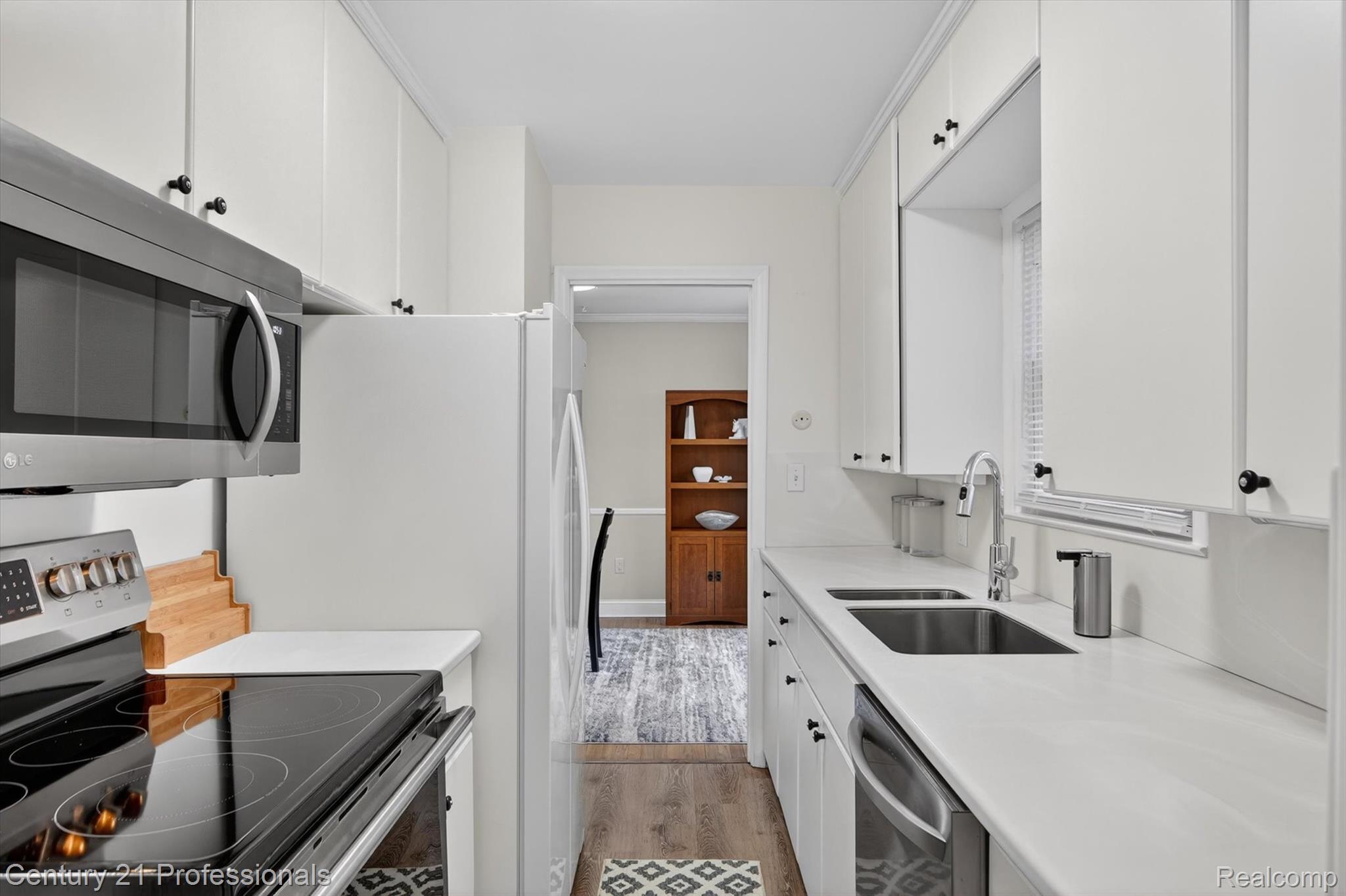 AnnArbor, Michigan, 48103, United States, 3 Bedrooms Bedrooms, ,2 BathroomsBathrooms,Residential,For Sale,2038330