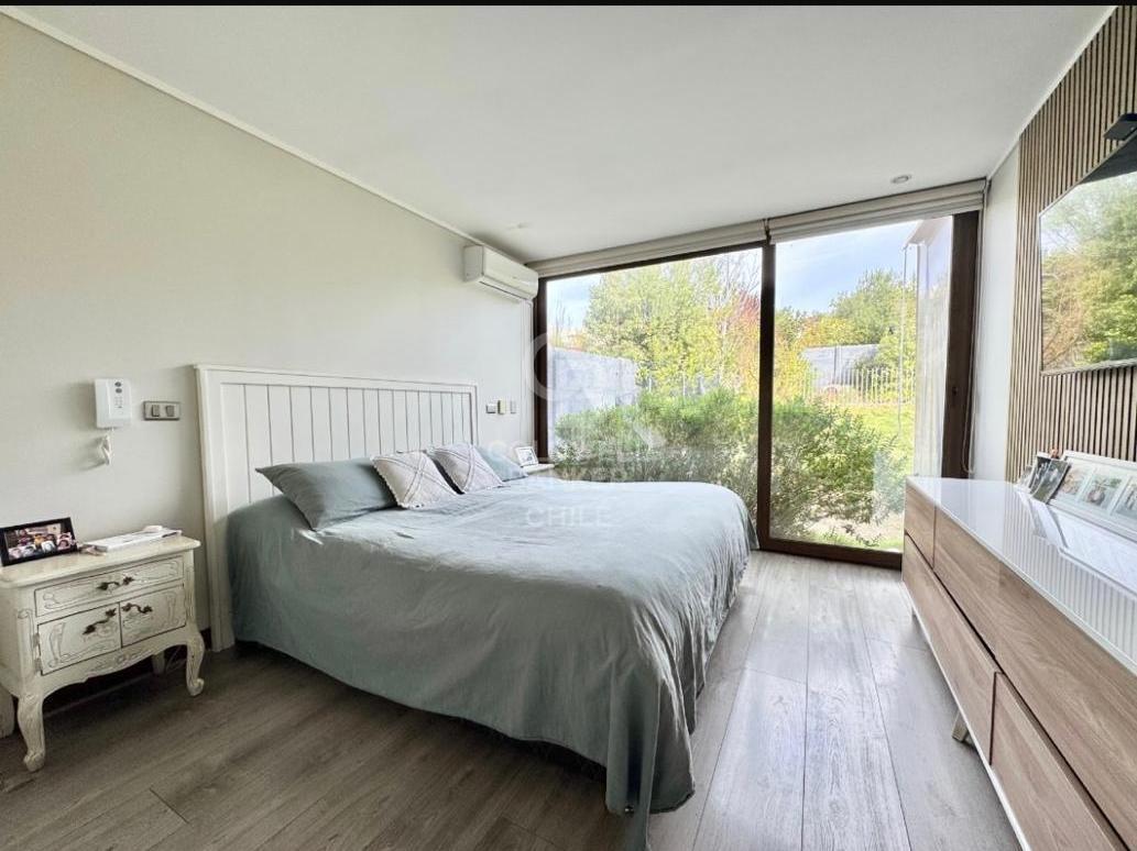 Lo Barnechea, Chile, 4 Bedrooms Bedrooms, ,4 BathroomsBathrooms,Residential,For Sale,1948613