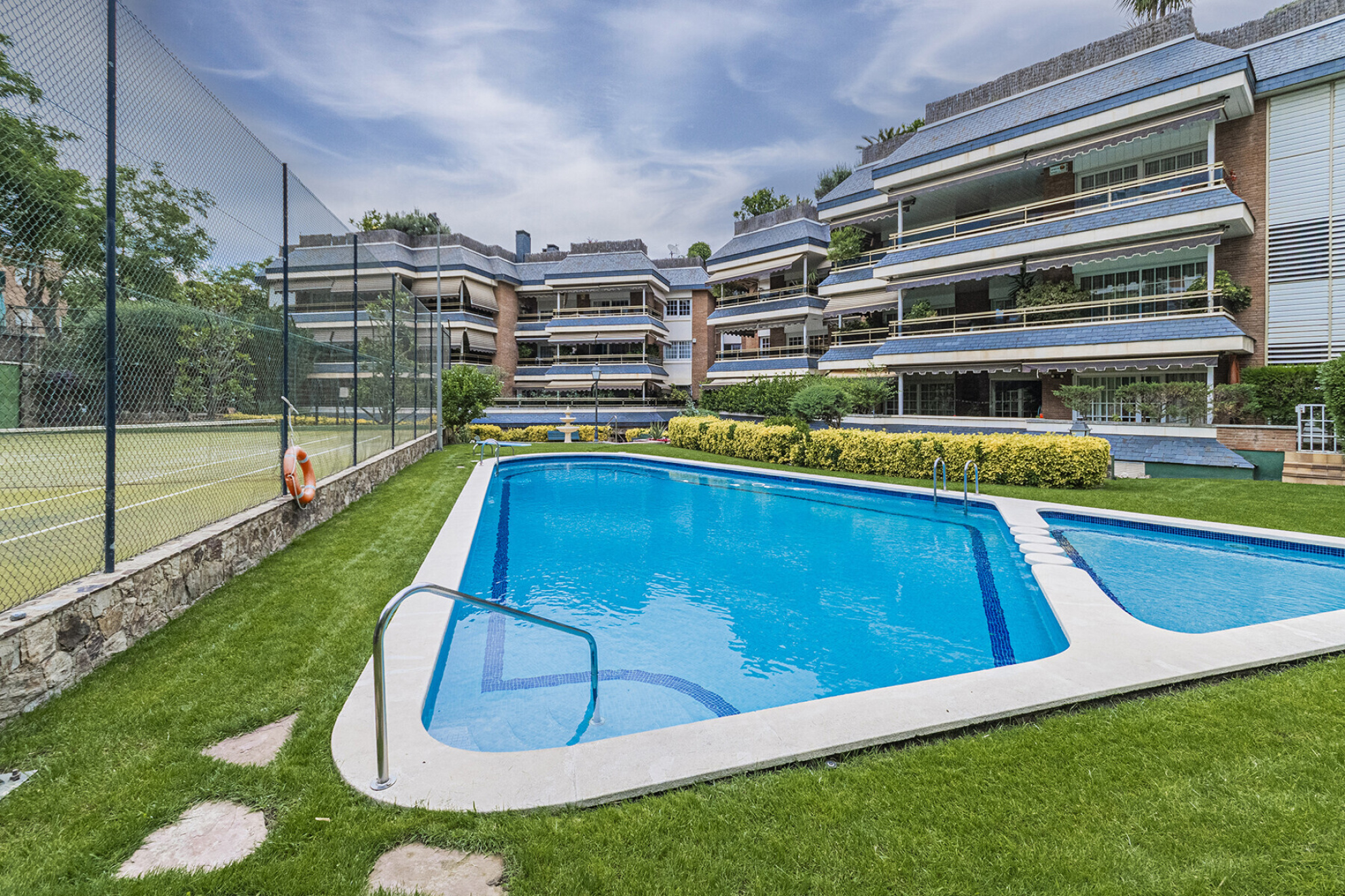  Exclusive apartment with a terrace in a prestigious gated community in Barcelona - 物件實景