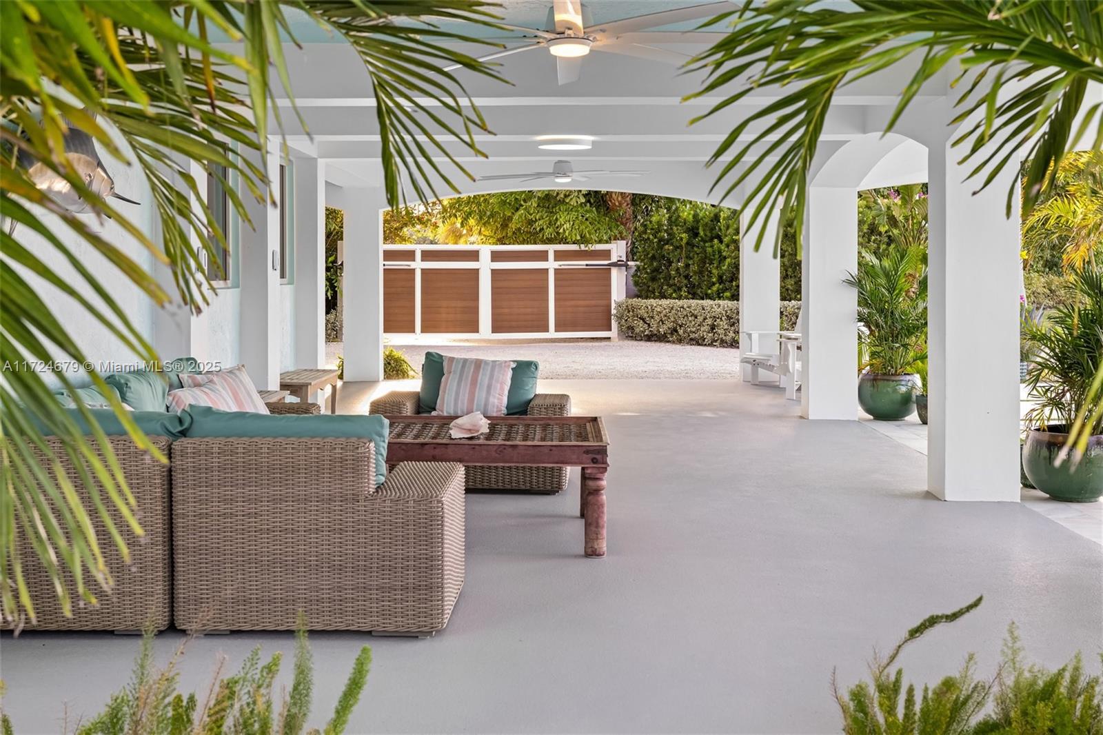 Islamorada, Florida, 33036, United States, 6 Bedrooms Bedrooms, ,4 BathroomsBathrooms,Residential,For Sale,1932543