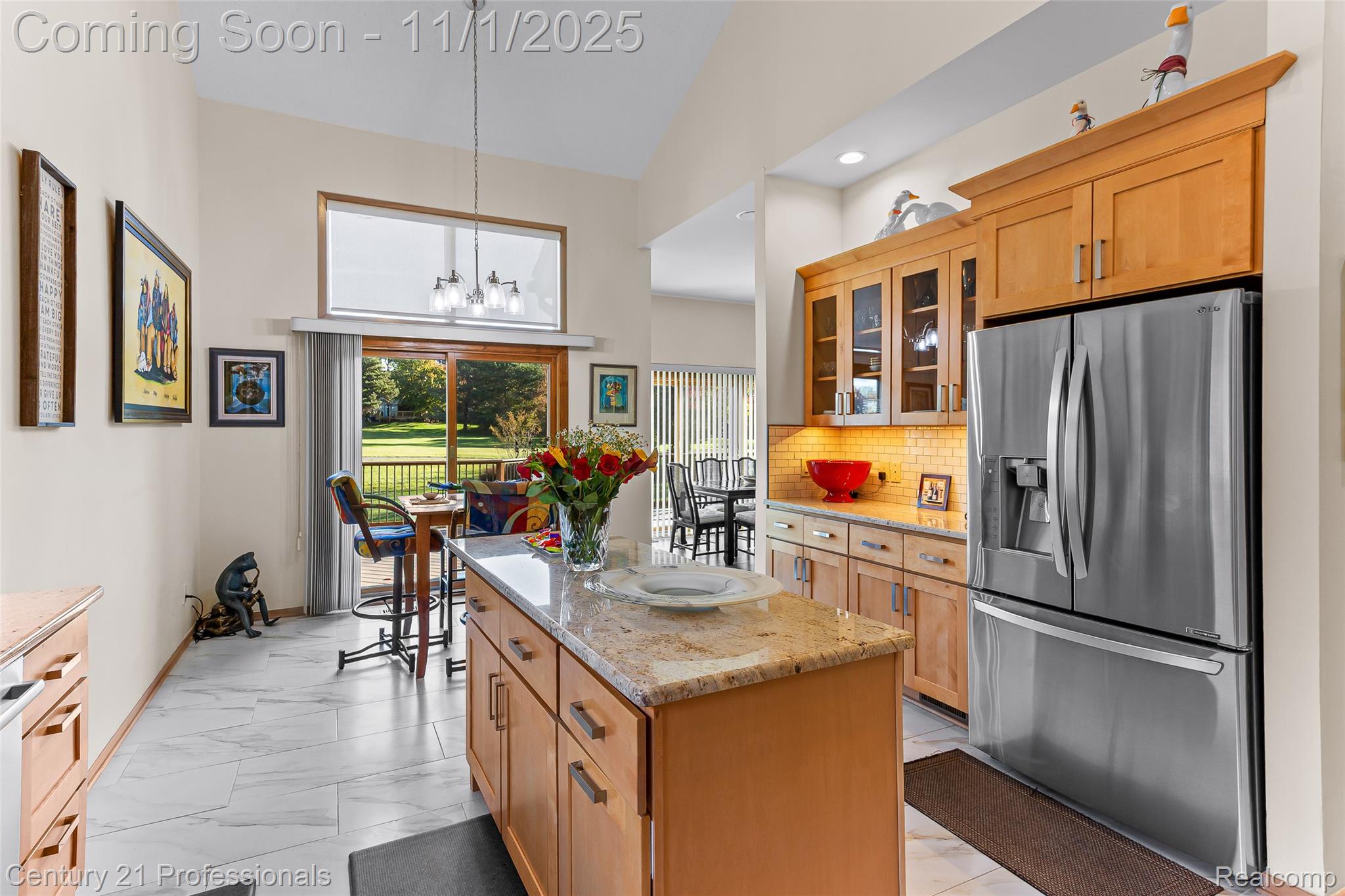 FarmingtonHills, Michigan, 48331, United States, 3 Bedrooms Bedrooms, ,3 BathroomsBathrooms,Residential,For Sale,1983371