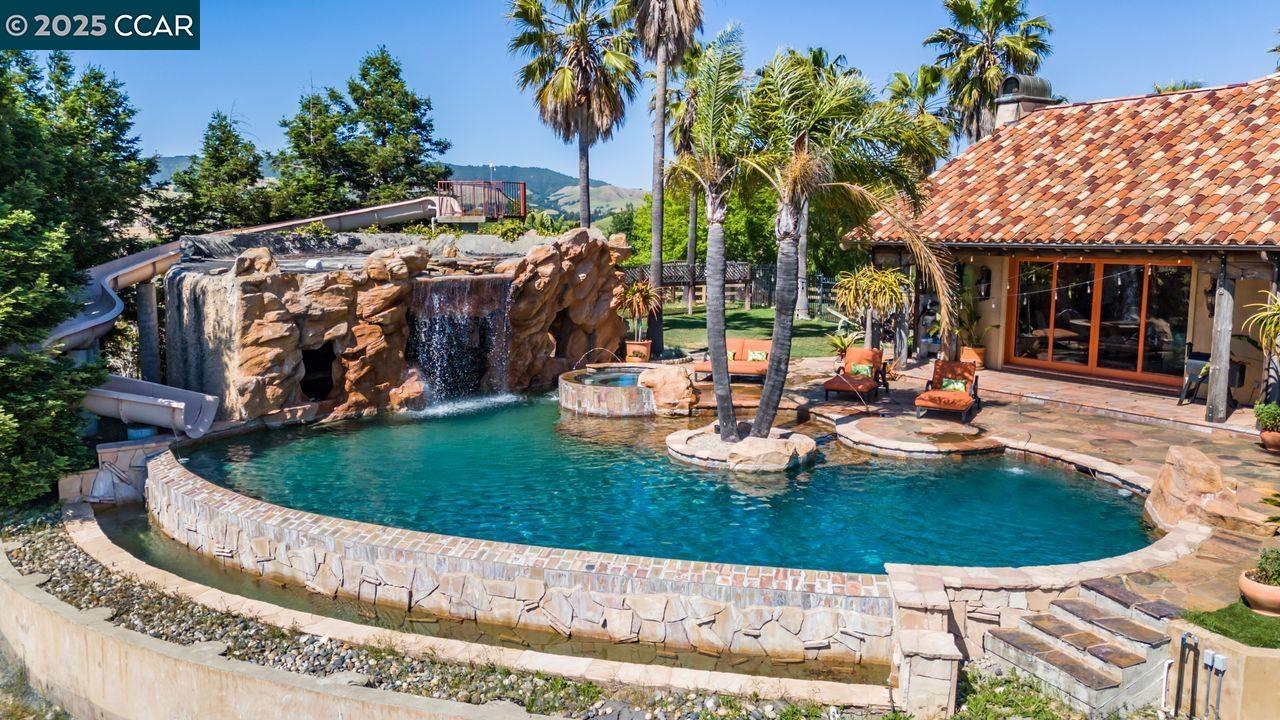 Danville, California, 94506, United States, 4 Bedrooms Bedrooms, ,4 BathroomsBathrooms,Residential,For Sale,1940508