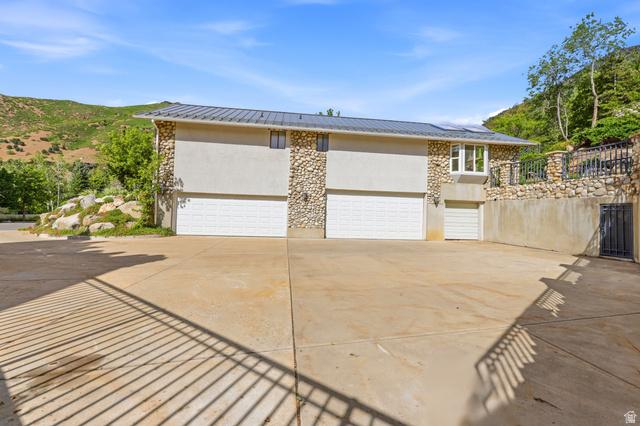 Cottonwood Heights, Utah, 84121, United States, 4 Bedrooms Bedrooms, ,4 BathroomsBathrooms,Residential,For Sale,2047949