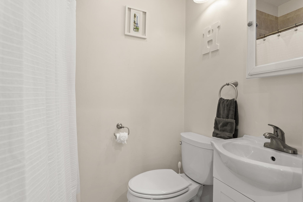 Medford, Massachusetts, 02155, United States, 4 Bedrooms Bedrooms, ,2 BathroomsBathrooms,Residential,For Sale,1904256