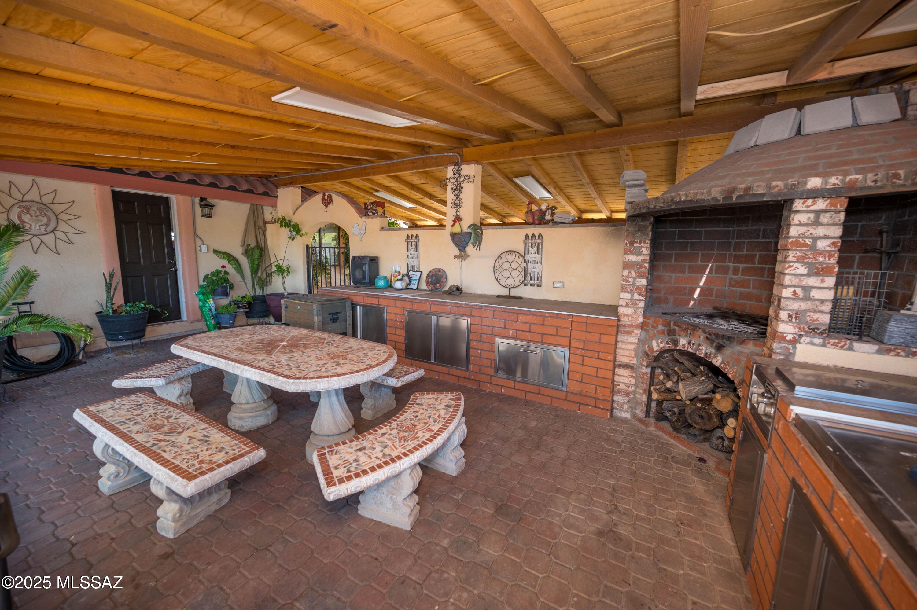 Nogales, Arizona, 85621, United States, 4 Bedrooms Bedrooms, ,4 BathroomsBathrooms,Residential,For Sale,1974525