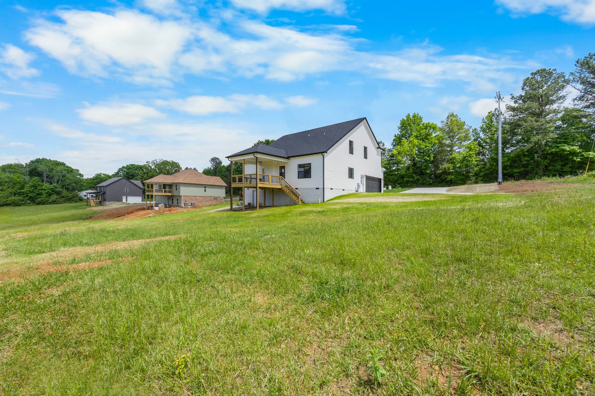Clarksville, Tennessee, 37040, United States, 4 Bedrooms Bedrooms, ,3 BathroomsBathrooms,Residential,For Sale,1979946