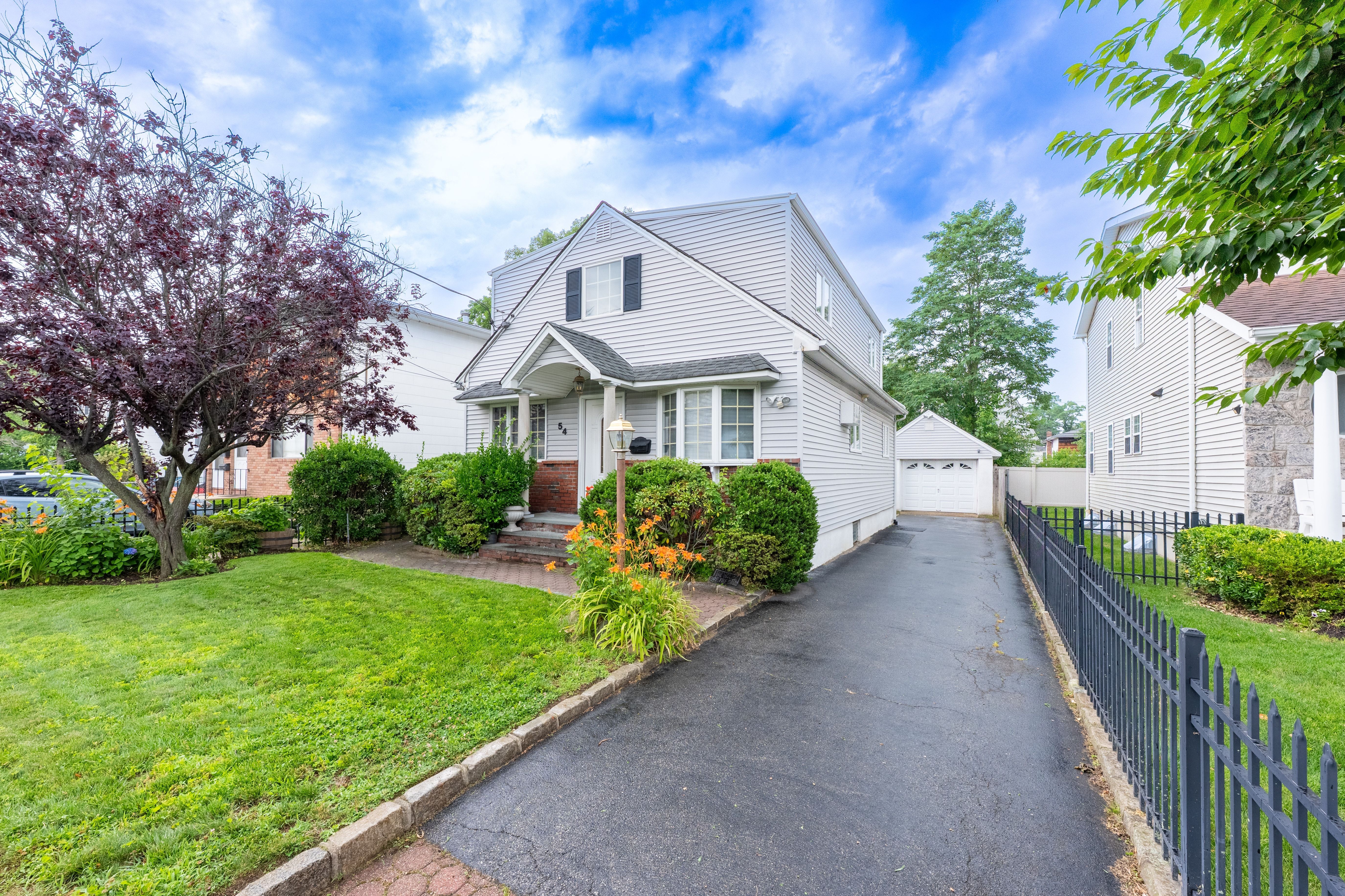  54 Edgewood Road, Port Washington, NY, 11050 - 物件實景