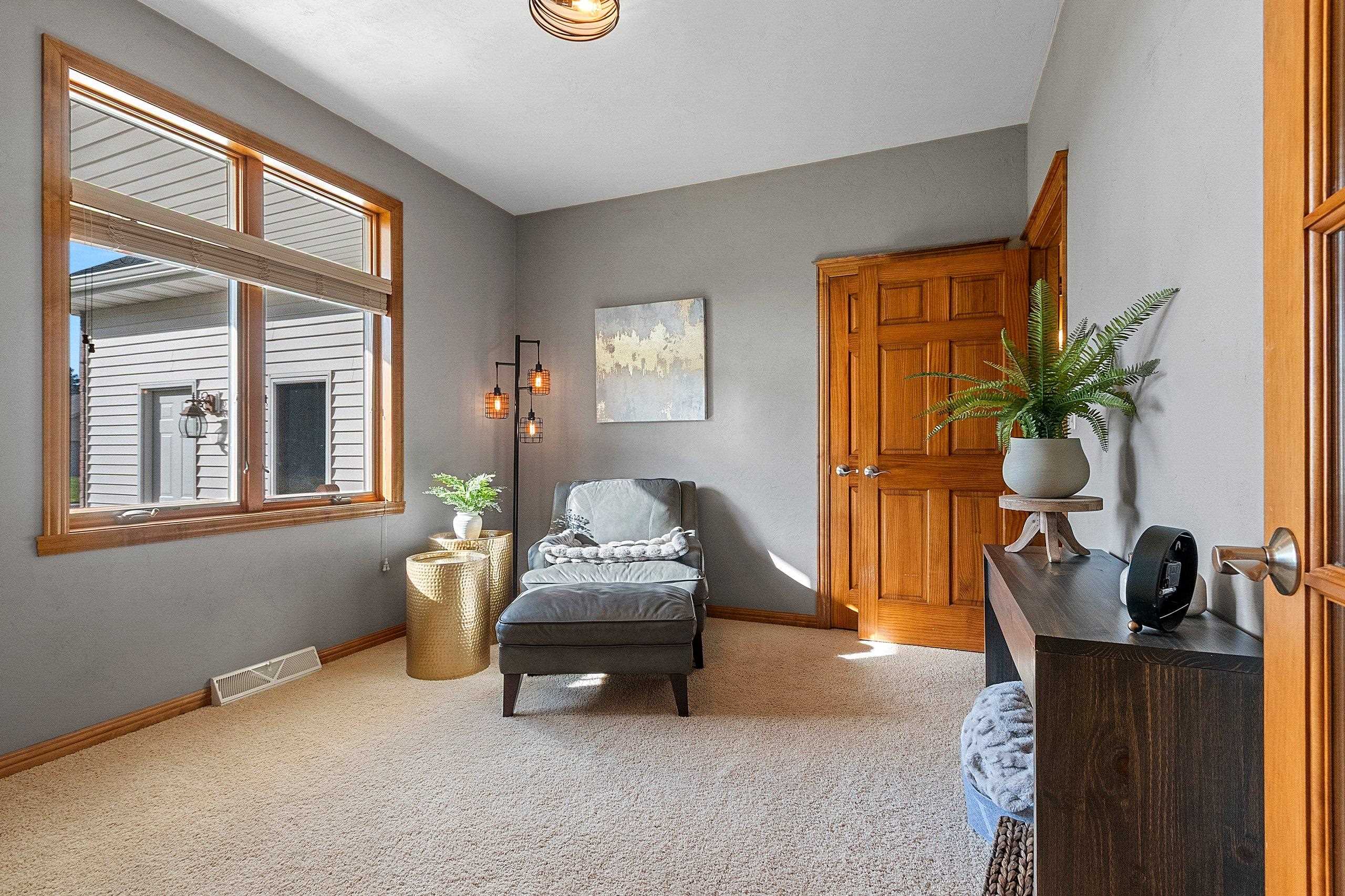 APPLETON, Wisconsin, 54913, United States, 4 Bedrooms Bedrooms, ,3 BathroomsBathrooms,Residential,For Sale,1960996