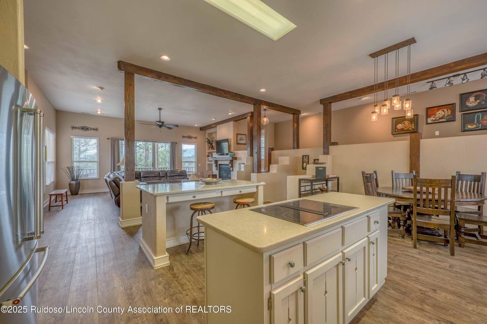 Ruidoso, New Mexico, 88345, United States, 4 Bedrooms Bedrooms, ,3 BathroomsBathrooms,Residential,For Sale,1895343