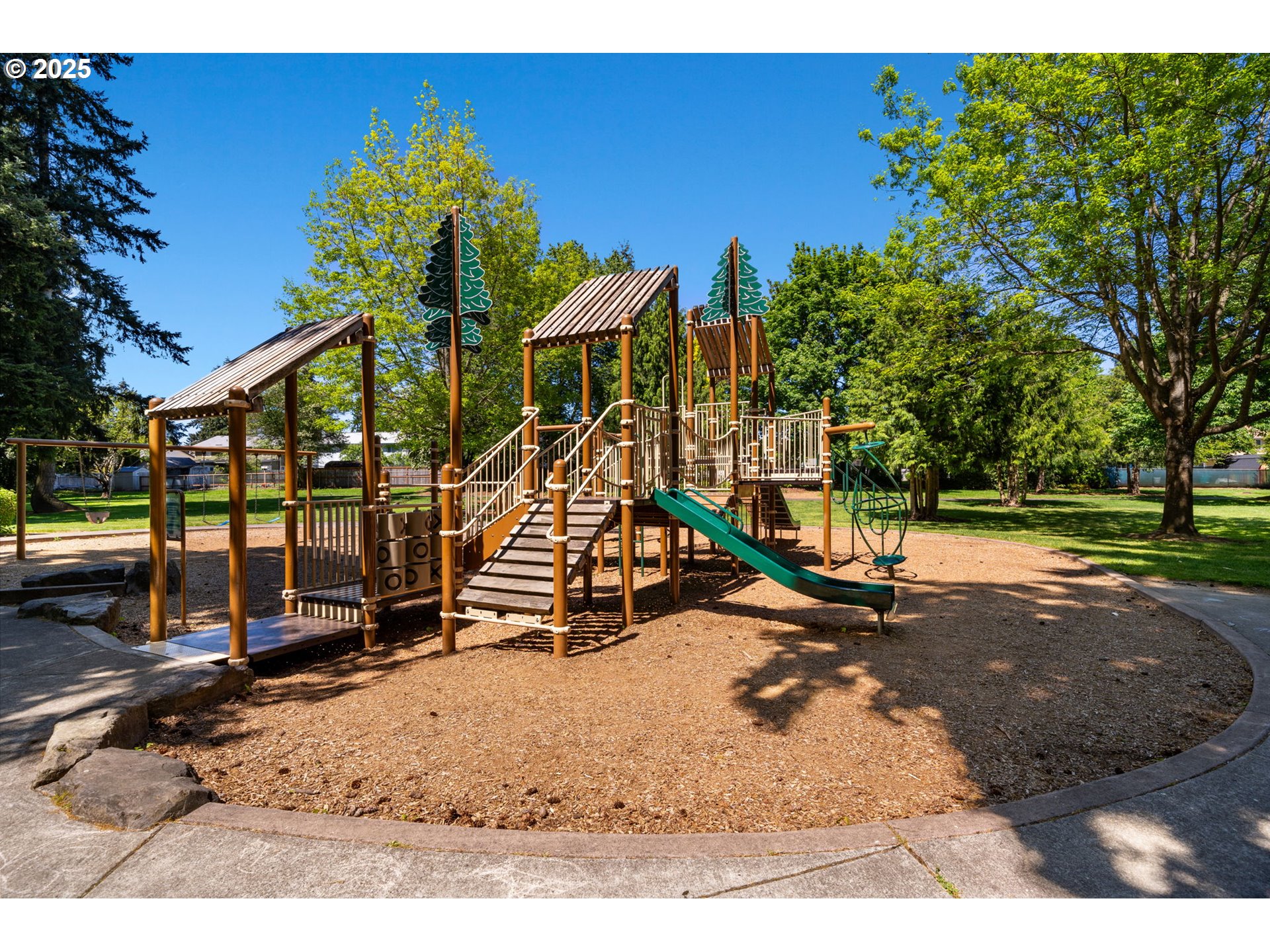 Vancouver, Washington, 98682, United States, 4 Bedrooms Bedrooms, ,2 BathroomsBathrooms,Residential,For Sale,1987487