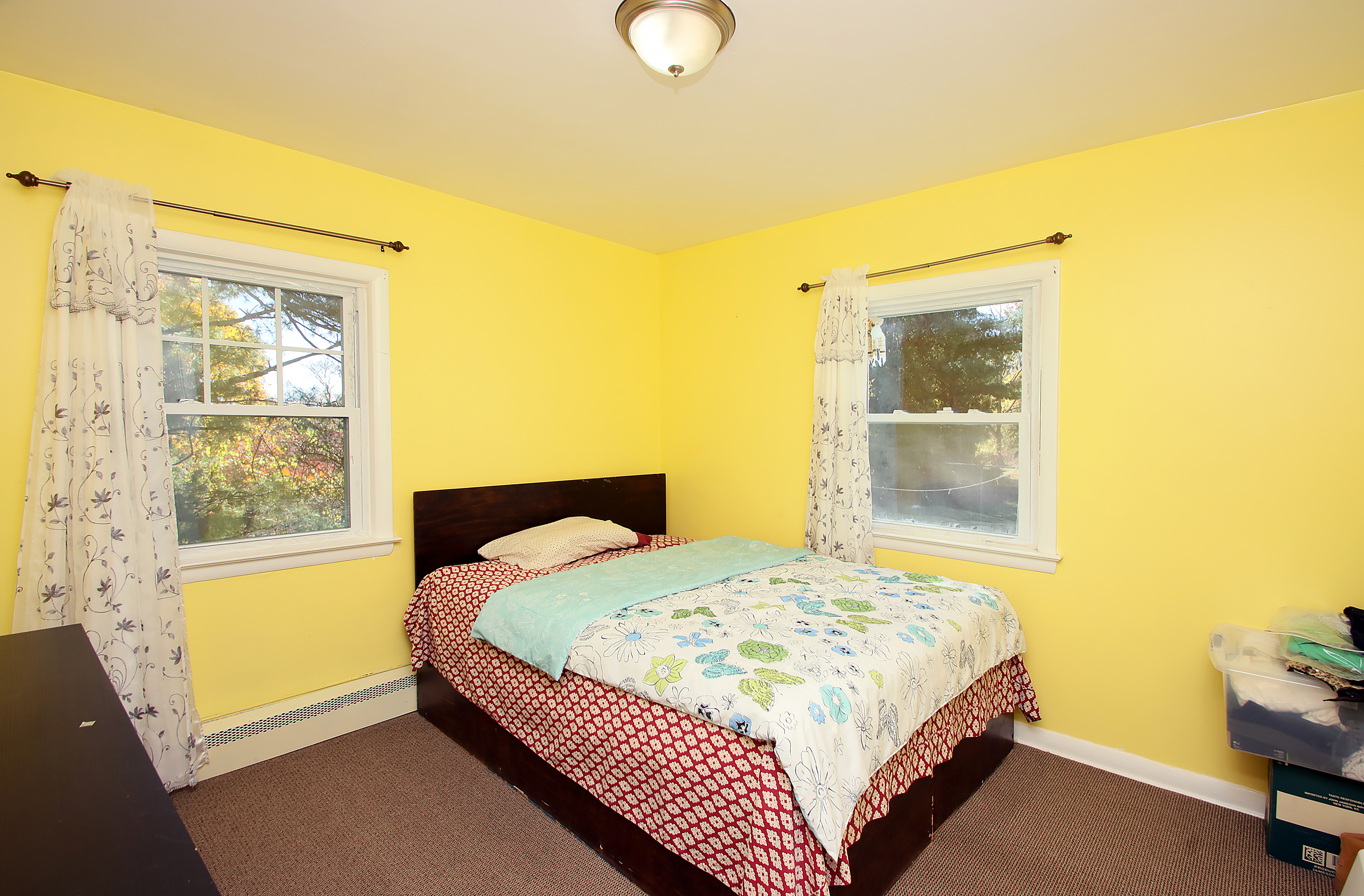 North Haven, Connecticut, 06473, United States, 3 Bedrooms Bedrooms, ,2 BathroomsBathrooms,Residential,For Sale,1989053