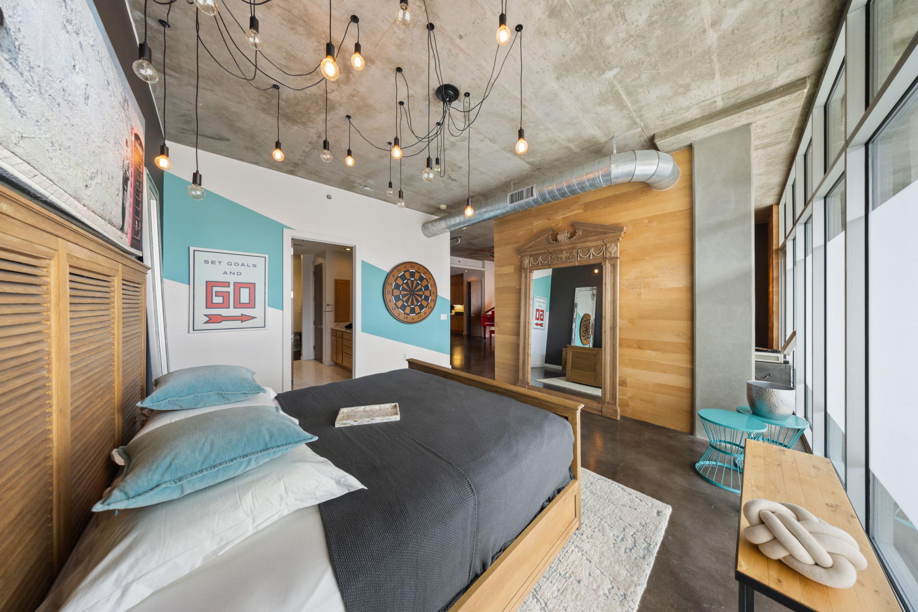  Industrial Sophistication Meets Boutique Loft Living in Downtown Dallas - 物件實景