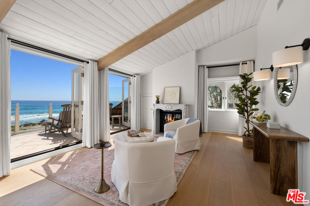 Malibu, California, 90265, United States, 5 Bedrooms Bedrooms, ,2 BathroomsBathrooms,Residential,For Sale,1752333