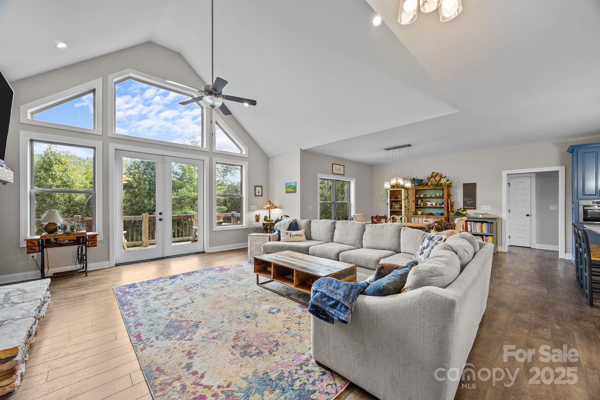 Weaverville, North Carolina, 28787, United States, 4 Bedrooms Bedrooms, ,4 BathroomsBathrooms,Residential,For Sale,1947995