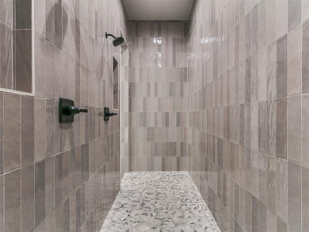 Edmond, Oklahoma, 73025, United States, 4 Bedrooms Bedrooms, ,4 BathroomsBathrooms,Residential,For Sale,1981952