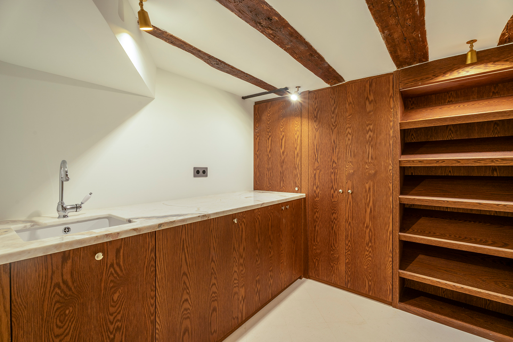  Refurbished Duplex in Justicia, Madrid: Classic and Modern Style - 物件實景