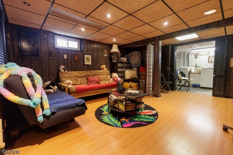 Linden City, New Jersey, 07036-3639, United States, 3 Bedrooms Bedrooms, ,3 BathroomsBathrooms,Residential,For Sale,1973750