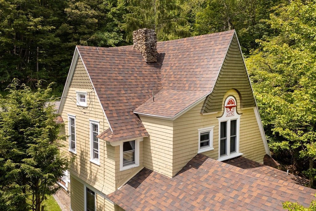 Stamford, New York, 13786, United States, 5 Bedrooms Bedrooms, ,2 BathroomsBathrooms,Residential,For Sale,1925554