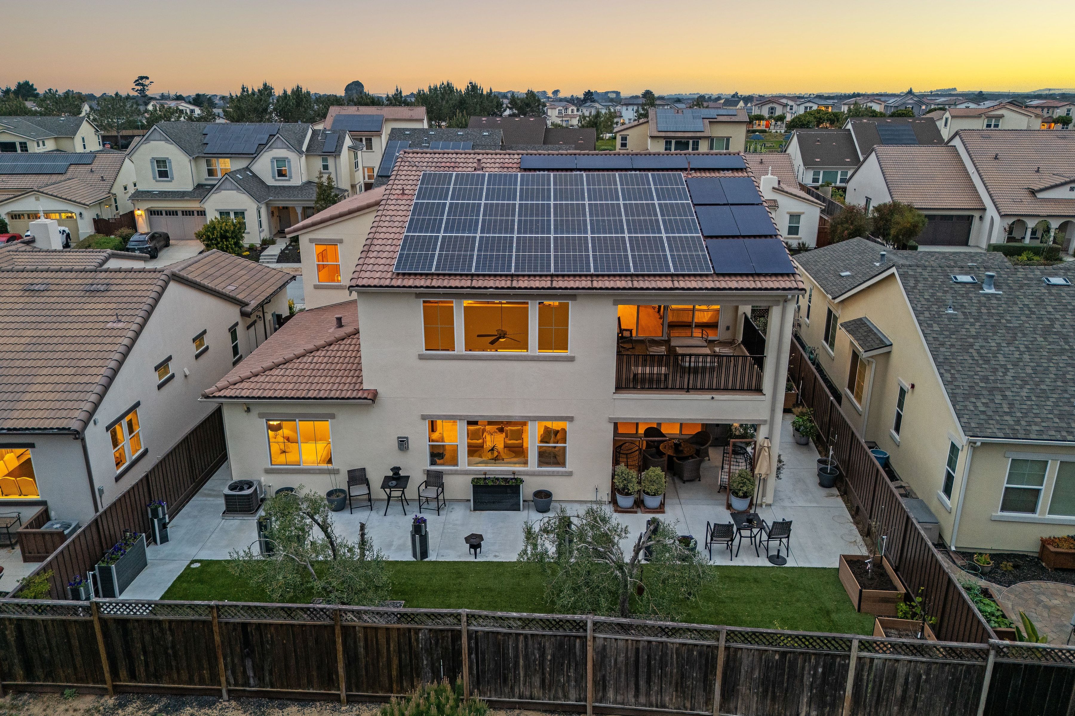  600 Bluffs Drive - 物件實景