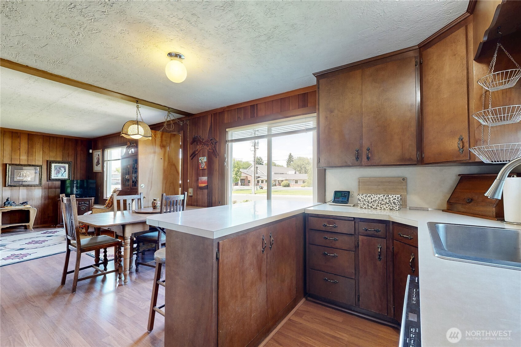 Walla Walla, Washington, 99362, United States, 3 Bedrooms Bedrooms, ,2 BathroomsBathrooms,Residential,For Sale,1903621