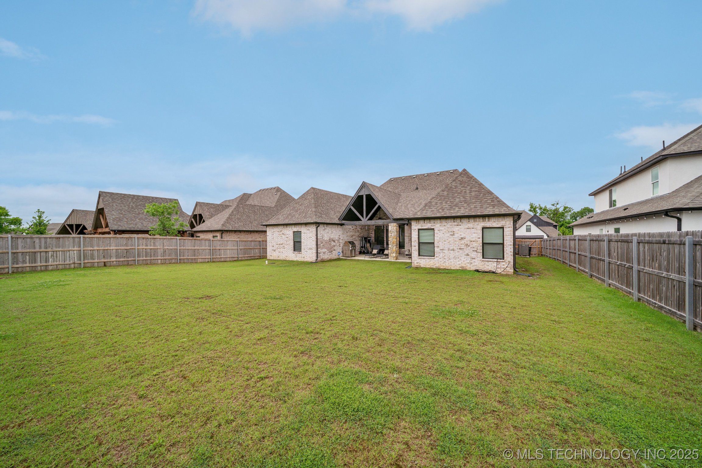 Bixby, Oklahoma, 74008, United States, 4 Bedrooms Bedrooms, ,3 BathroomsBathrooms,Residential,For Sale,1838090