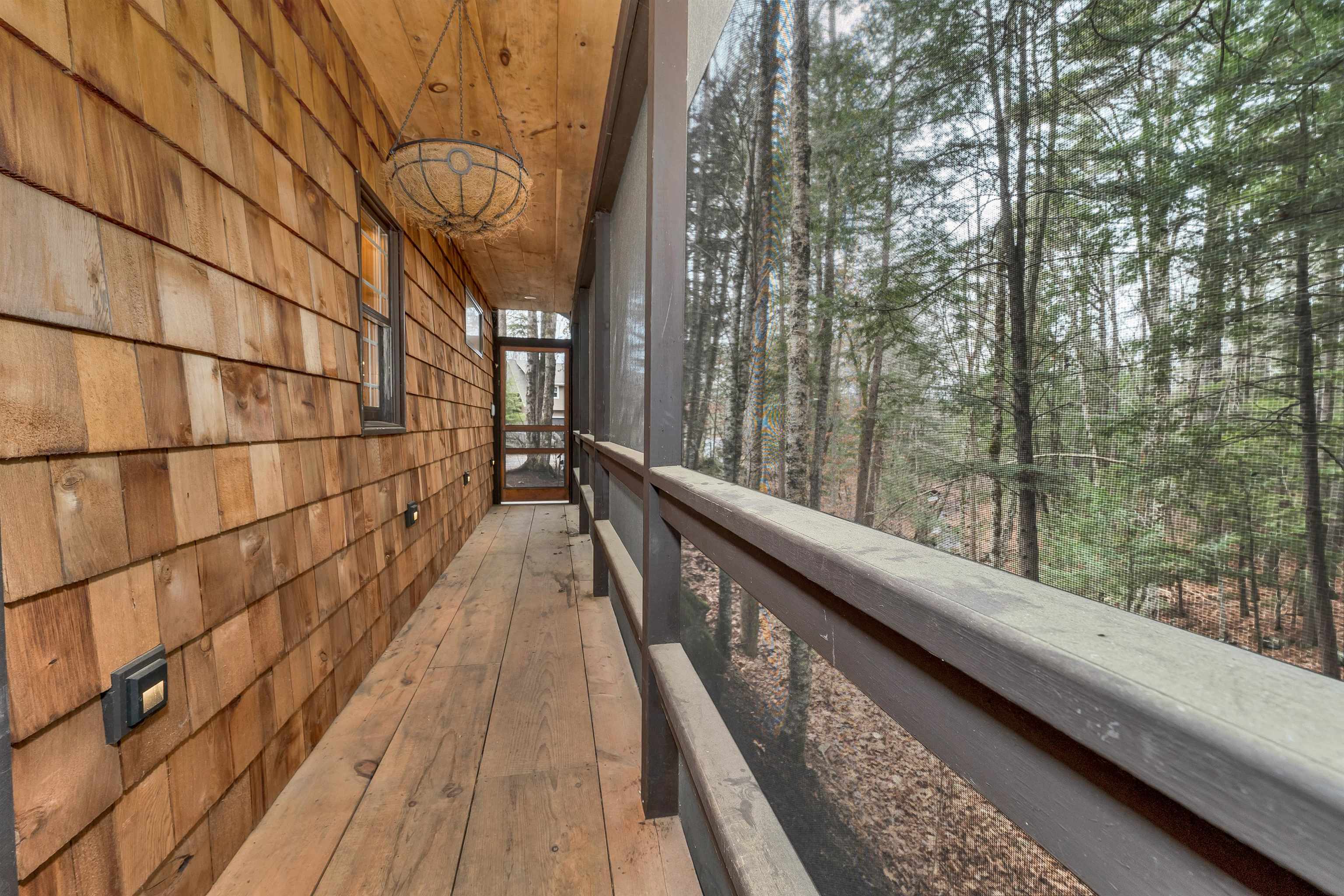 Meredith, New Hampshire, 03253, United States, 4 Bedrooms Bedrooms, ,2 BathroomsBathrooms,Residential,For Sale,1998295