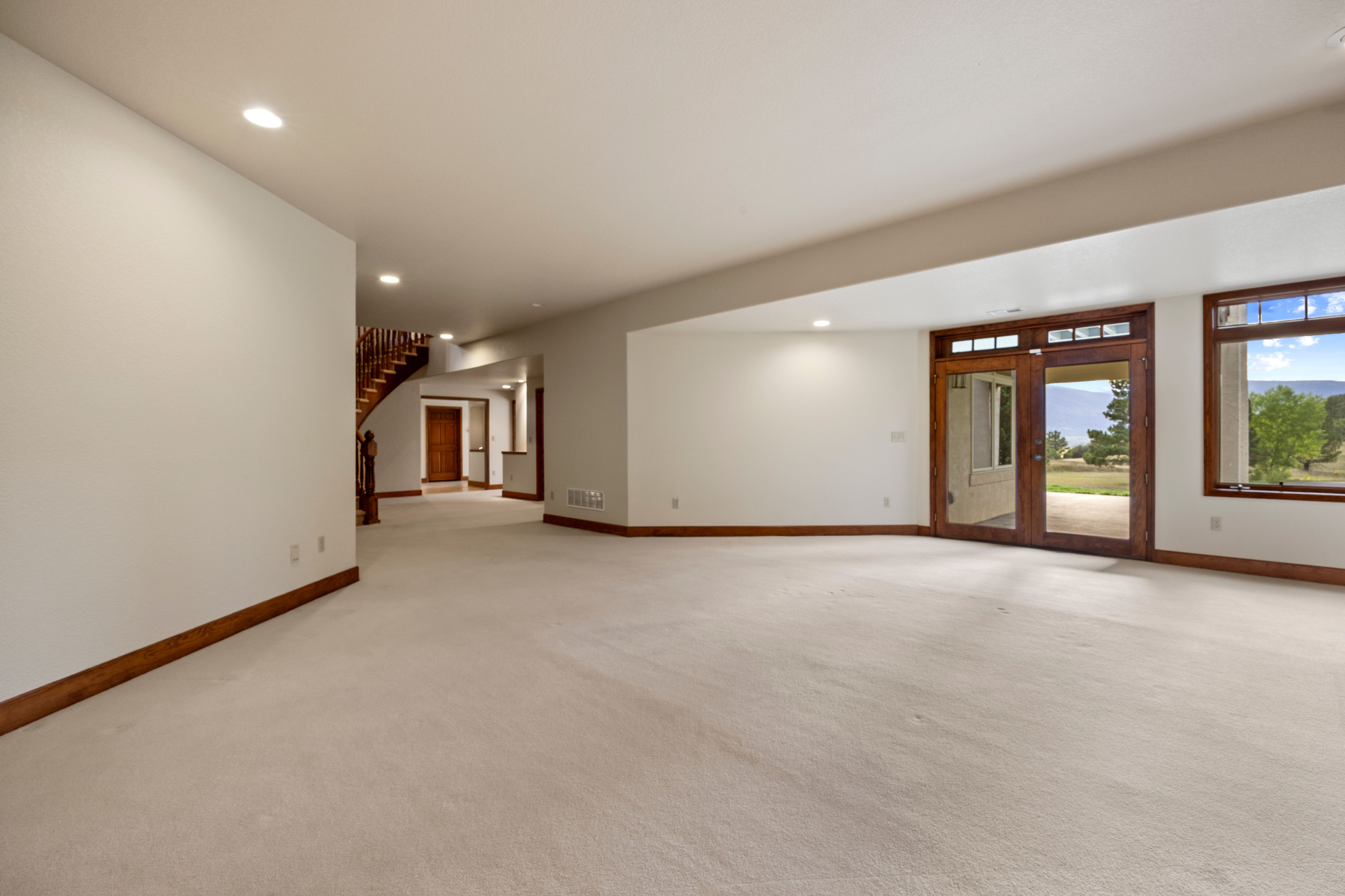  Set on over 4 acres in Perry Park East - 物件實景