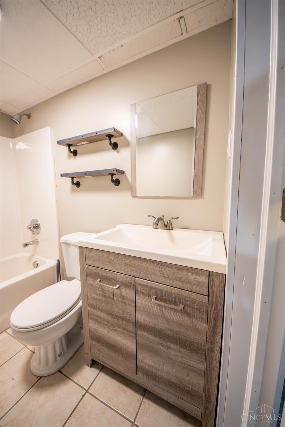 Goshen, Ohio, 45122, United States, 3 Bedrooms Bedrooms, ,3 BathroomsBathrooms,Residential,For Sale,1992165