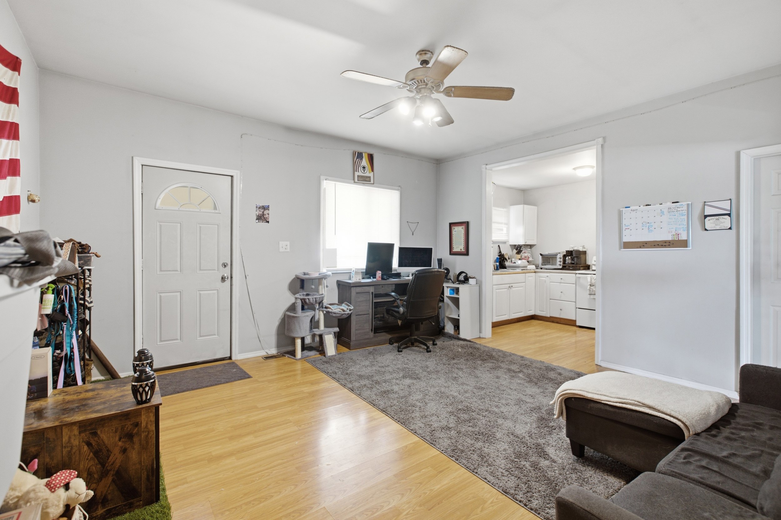  501-503 Pinney Street - 物件實景