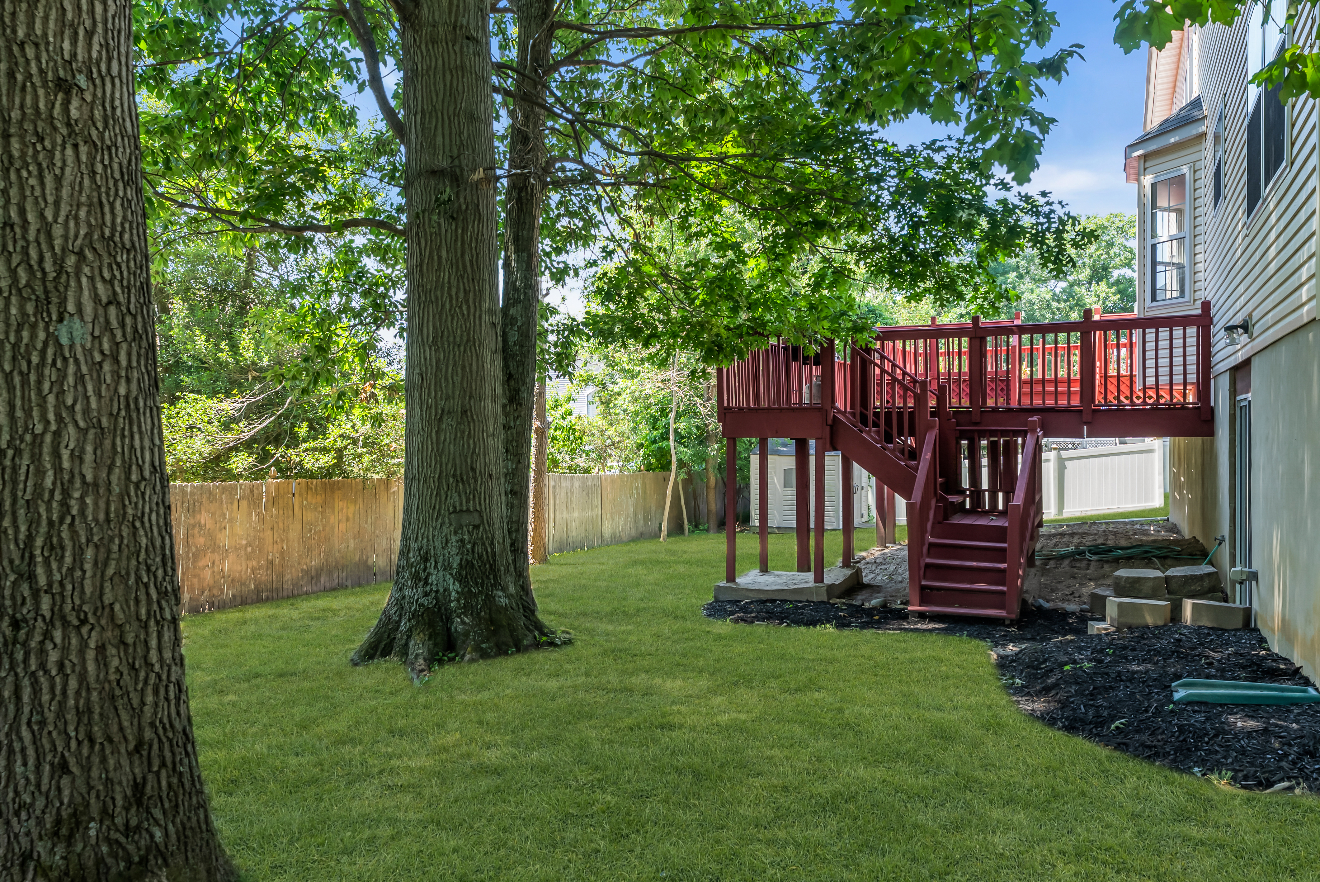  Woodland Hills Colonial Opportunity - 物件實景