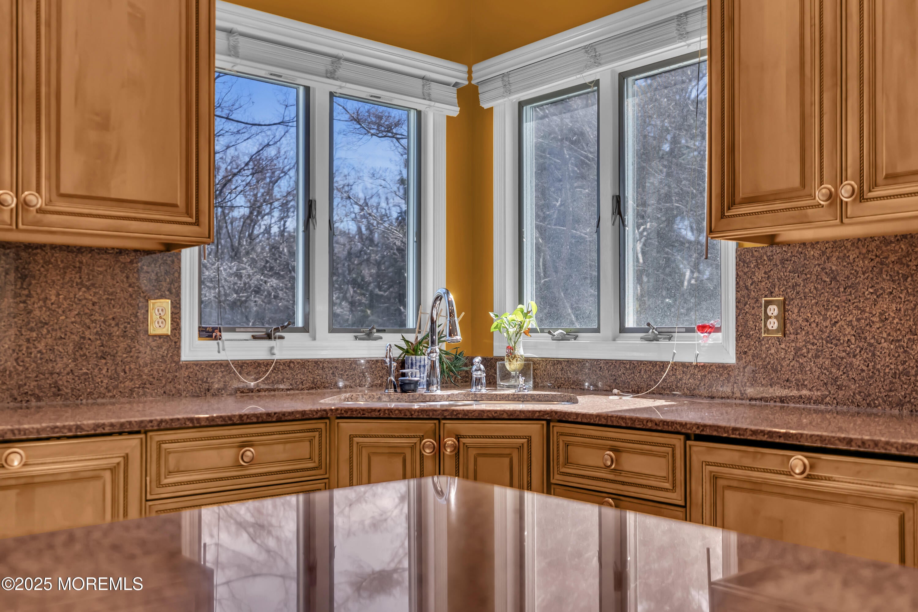 Manalapan, New Jersey, 07726, United States, 6 Bedrooms Bedrooms, ,5 BathroomsBathrooms,Residential,For Sale,1976013